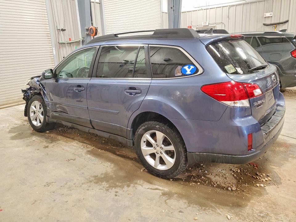 Photo 2 from auction – 2014 SUBARU OUTBACK with VIN 4S4BRBLC1E3293439