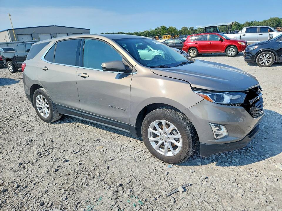 Photo 4 from auction – 2018 CHEVROLET EQUINOX with VIN 3GNAXJEV2JS619971