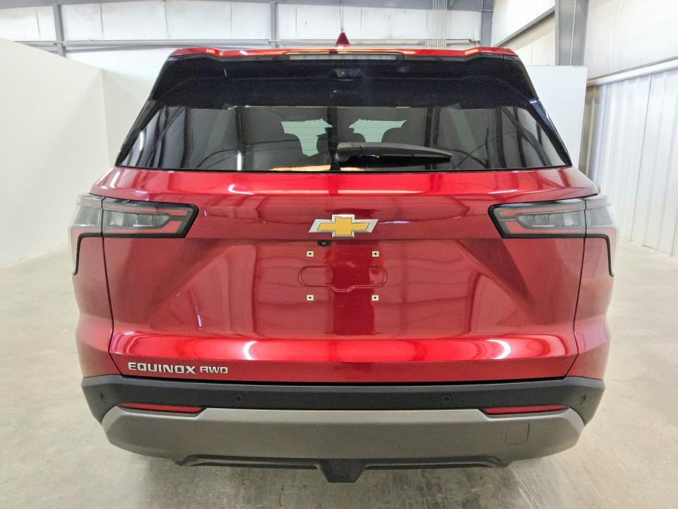 Photo 6 from auction – 2025 CHEVROLET EQUINOX with VIN 3GNAXPEG2SL161347