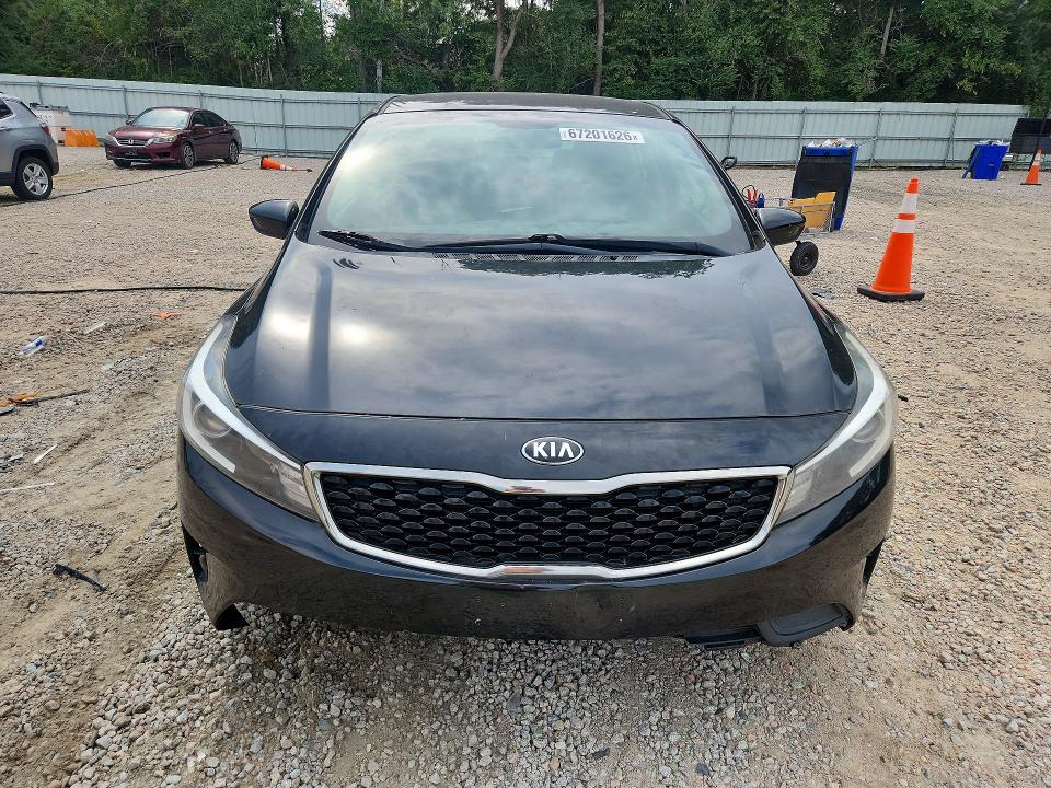 Photo 5 from auction – 2017 KIA FORTE with VIN 3KPFK4A78HE016652