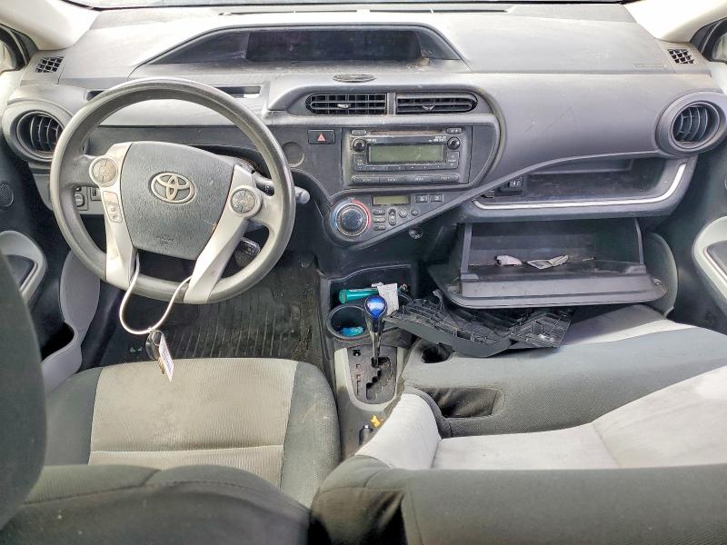 Photo 8 from auction – 2014 TOYOTA PRIUS C with VIN JTDKDTB37E1566776
