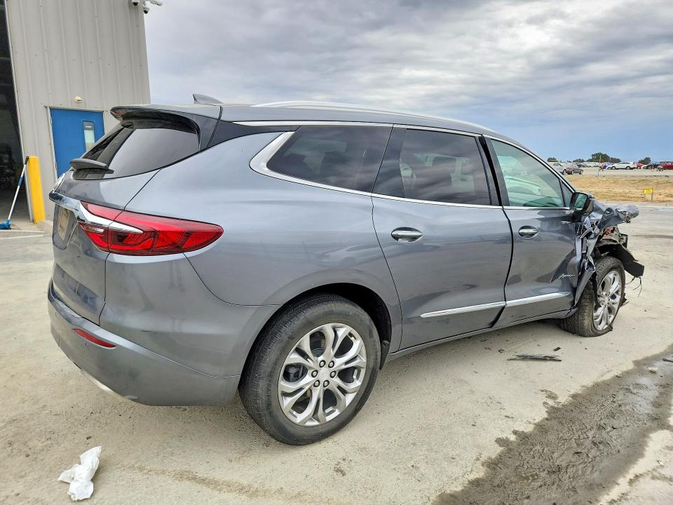 Photo 3 from auction – 2021 BUICK ENCLAVE with VIN 5GAEVCKWXMJ221097