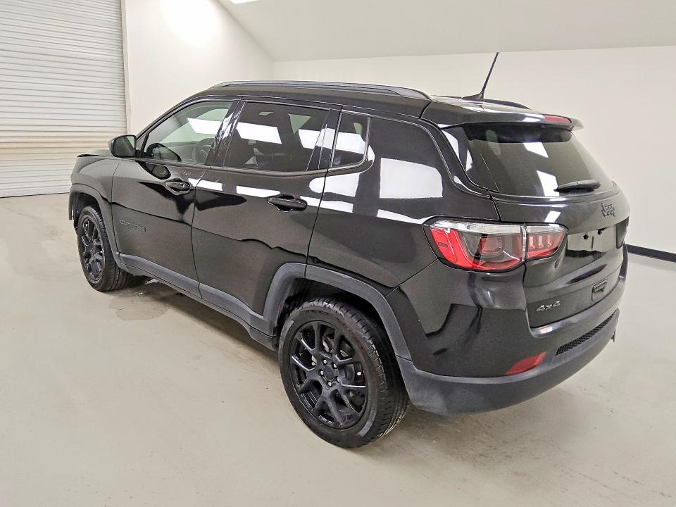 Photo 2 from auction – 2024 JEEP COMPASS with VIN 3C4NJDBN3RT106042