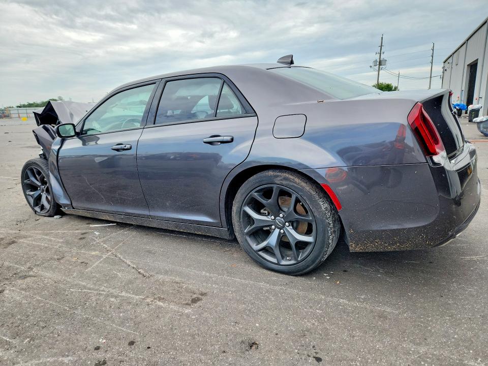 Foto 2 de la subasta – 2023 CHRYSLER 300 con VIN 2C3CCABG7PH565506