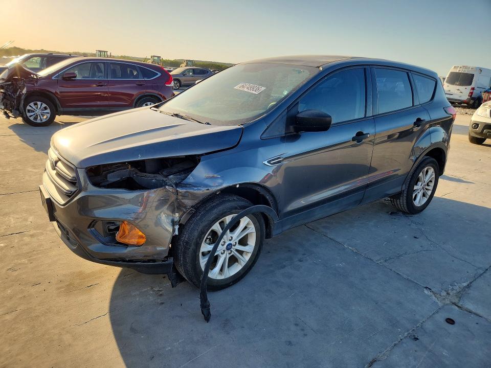 FORD ESCAPE 2019 مع رقم تعريف المركبة 1FMCU0F70KUB00970 - صورة من المزاد