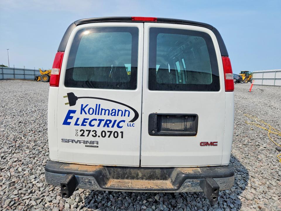 Photo 6 from auction – 2016 GMC SAVANA with VIN 1GTW7AFF1G1902152