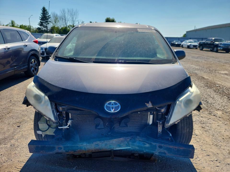 Снимка 5 от търг – 2012 TOYOTA SIENNA с VIN 5TDZK3DC8CS199212
