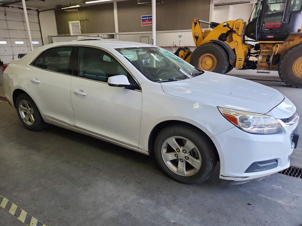 Photo 4 from auction – 2015 CHEVROLET MALIBU with VIN 1G11C5SL4FF282528
