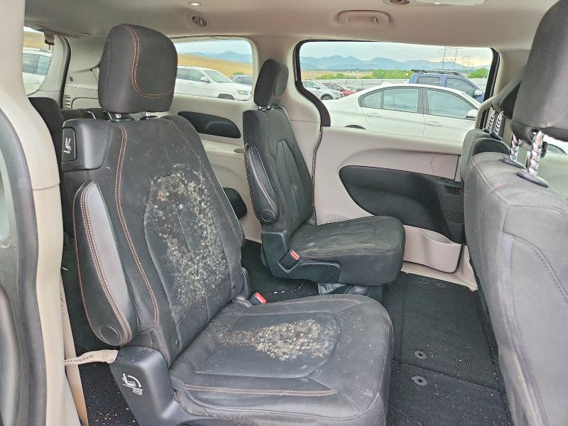 Photo 11 from auction – 2017 CHRYSLER PACIFICA with VIN 2C4RC1DG8HR610564