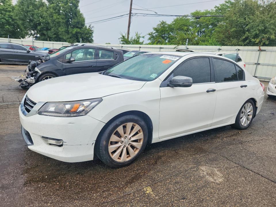 HONDA ACCORD 2015 with VIN 1HGCR3F84FA025652 - Photo from auction