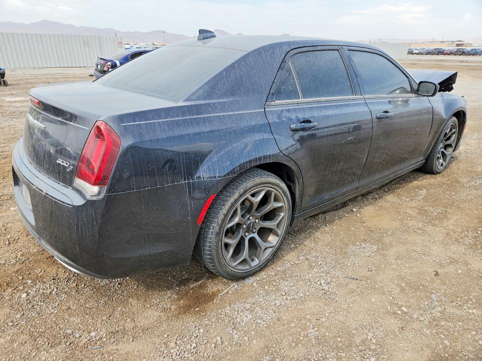 Photo 3 from auction – 2015 CHRYSLER 300 with VIN 2C3CCABG3FH760209
