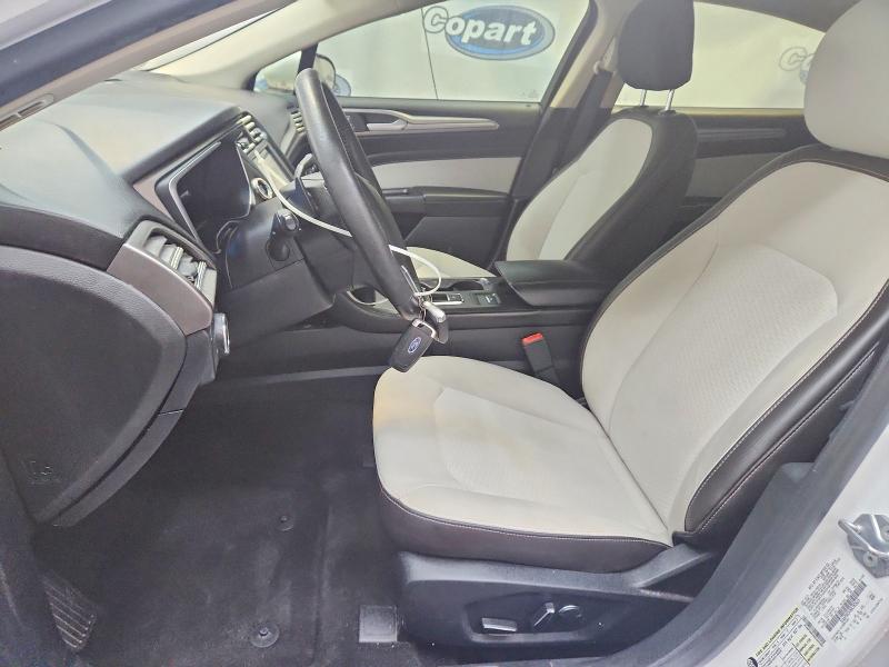 Photo 7 from auction – 2019 FORD FUSION with VIN 3FA6P0HD4KR282665