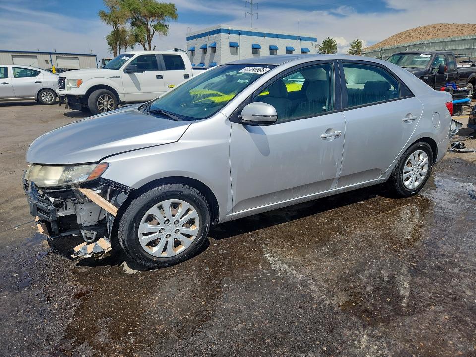 Zdjęcie 1 z aukcji – 2013 KIA FORTE z VIN KNAFU4A27D5738910