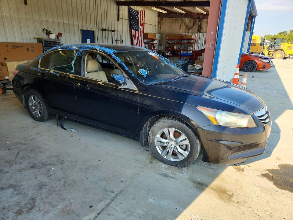 Photo 4 from auction – 2011 HONDA ACCORD with VIN 1HGCP2F4XBA051857