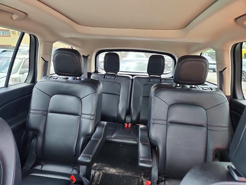Photo 10 from auction – 2023 LINCOLN AVIATOR with VIN 5LM5J6WC0PGL09291