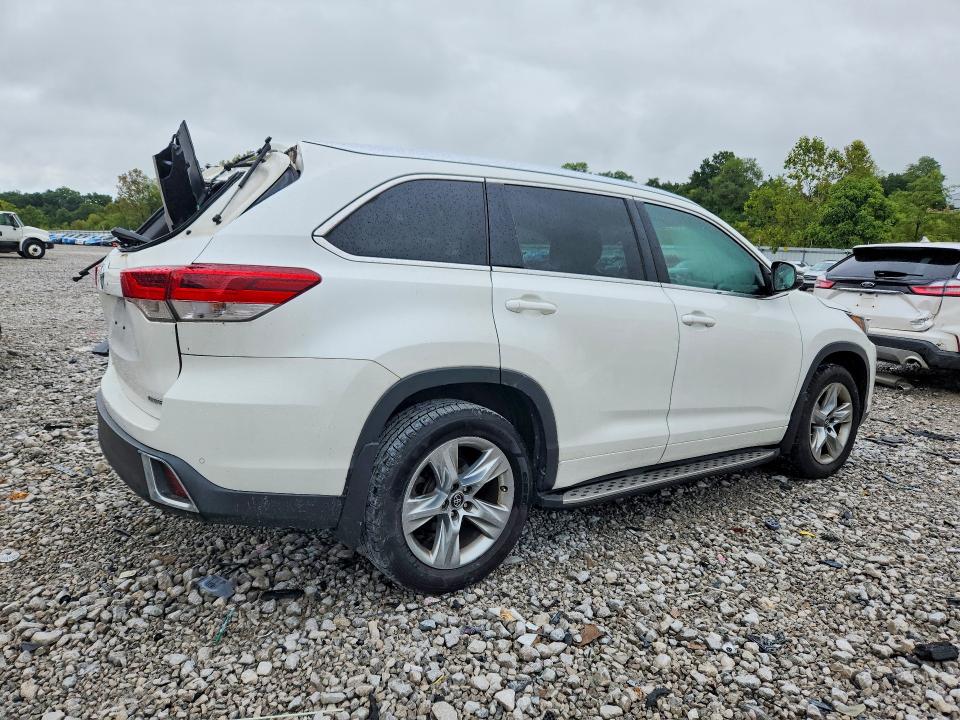 Photo 3 from auction – 2017 TOYOTA HIGHLANDER with VIN 5TDYZRFHXHS209443