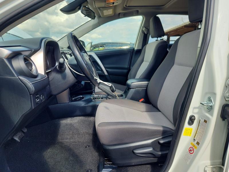 Photo 7 from auction – 2017 TOYOTA RAV4 with VIN JTMWFREV0HJ130030