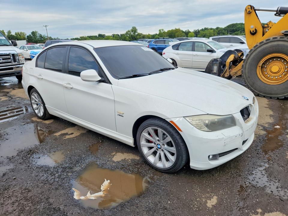 Photo 4 from auction – 2011 BMW 328 with VIN WBAPK5C52BA811189