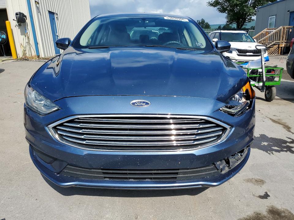 Photo 5 from auction – 2018 FORD FUSION with VIN 3FA6P0LU4JR275883