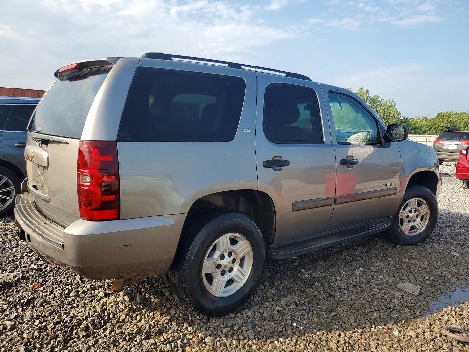 Photo 3 from auction – 2008 CHEVROLET TAHOE with VIN 1GNFC13C08R137404