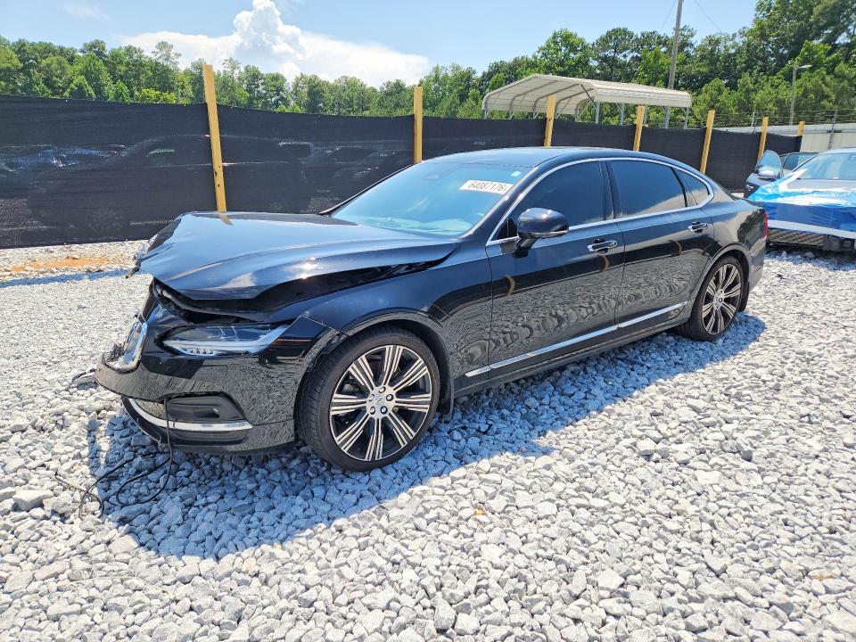 2022 VOLVO S90