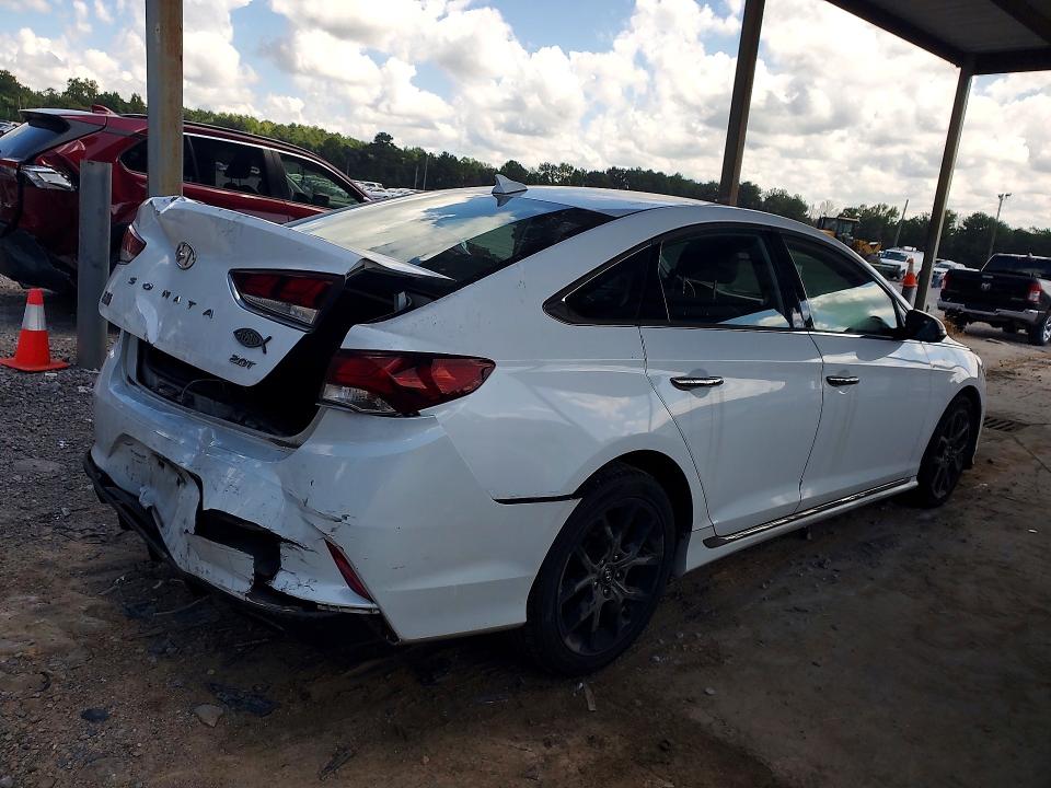 Photo 3 from auction – 2018 HYUNDAI SONATA with VIN 5NPE34AB3JH618020