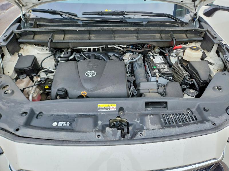 Фото 12 с аукциона – 2021 TOYOTA HIGHLANDER с VIN 5TDFZRBH2MS129156