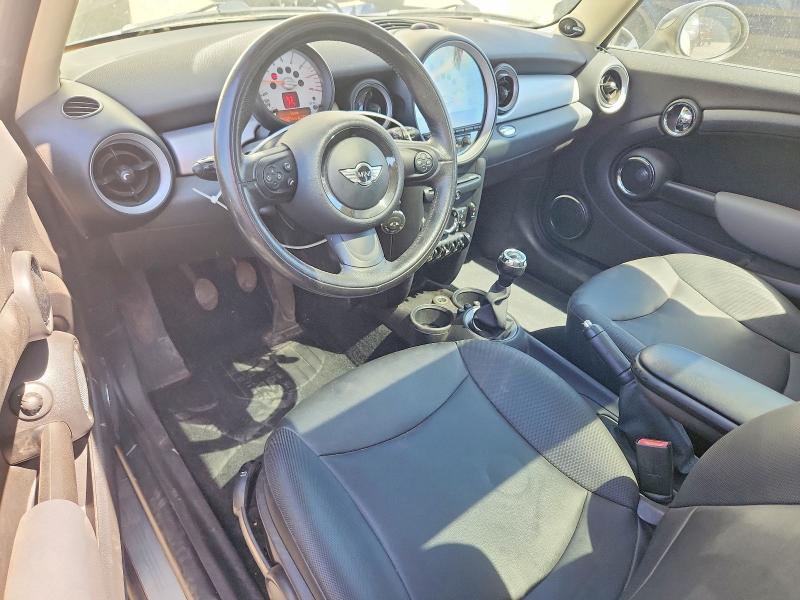 Photo 8 from auction – 2011 MINI COOPER with VIN WMWSU3C58BT183913