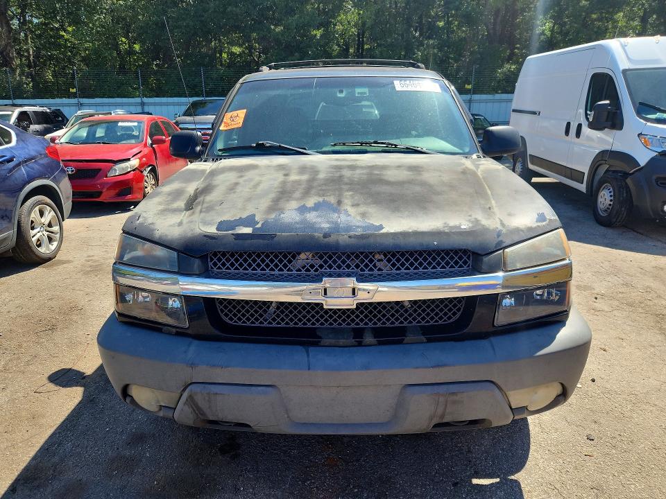 Photo 5 from auction – 2002 CHEVROLET AVALANCHE with VIN 3GNEC13T42G167976