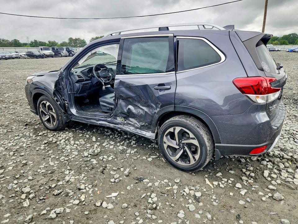 Photo 2 from auction – 2023 SUBARU FORESTER with VIN JF2SKARC8PH518277