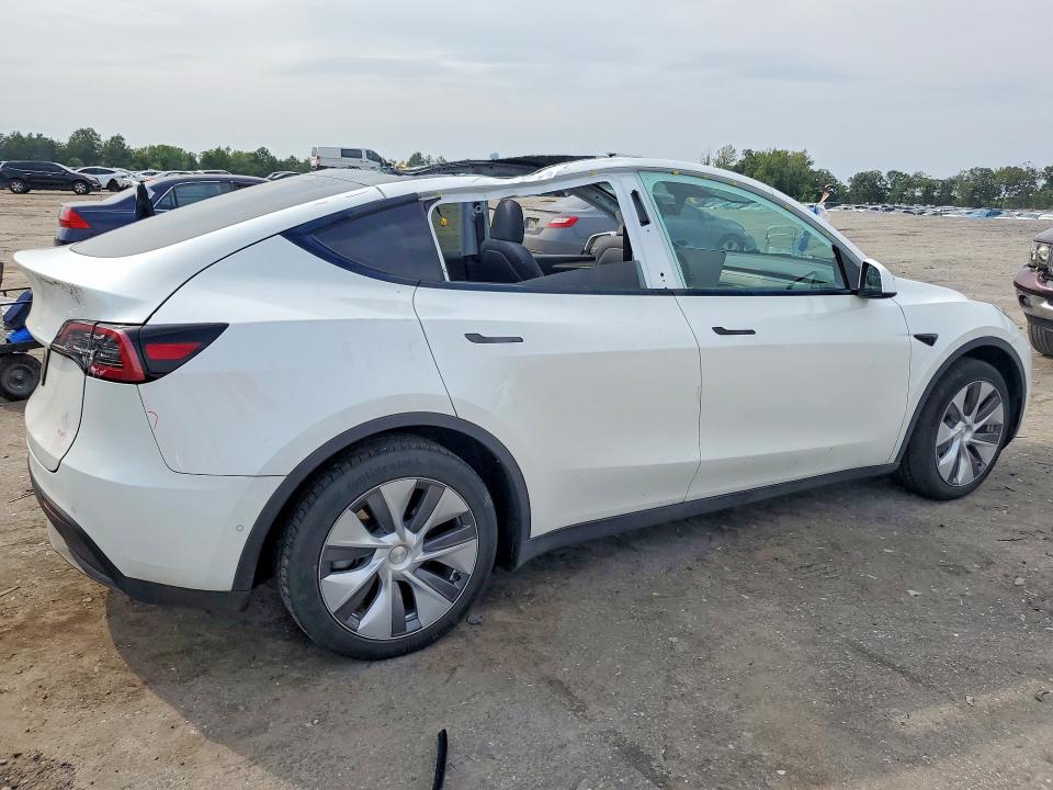 Photo 3 from auction – 2022 TESLA MODEL Y with VIN 7SAYGDEE4NA012476