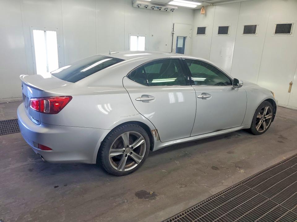 Photo 3 from auction – 2011 LEXUS IS 250 with VIN JTHBF5C23B5156670