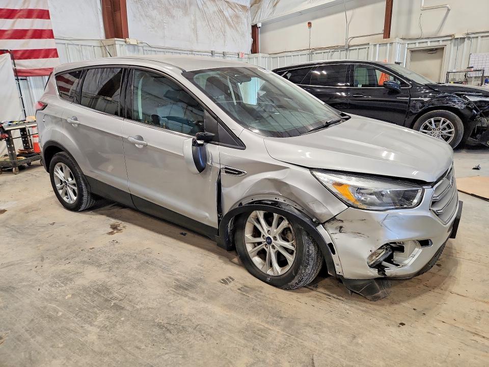 Photo 4 from auction – 2017 FORD ESCAPE with VIN 1FMCU0GD7HUB08917