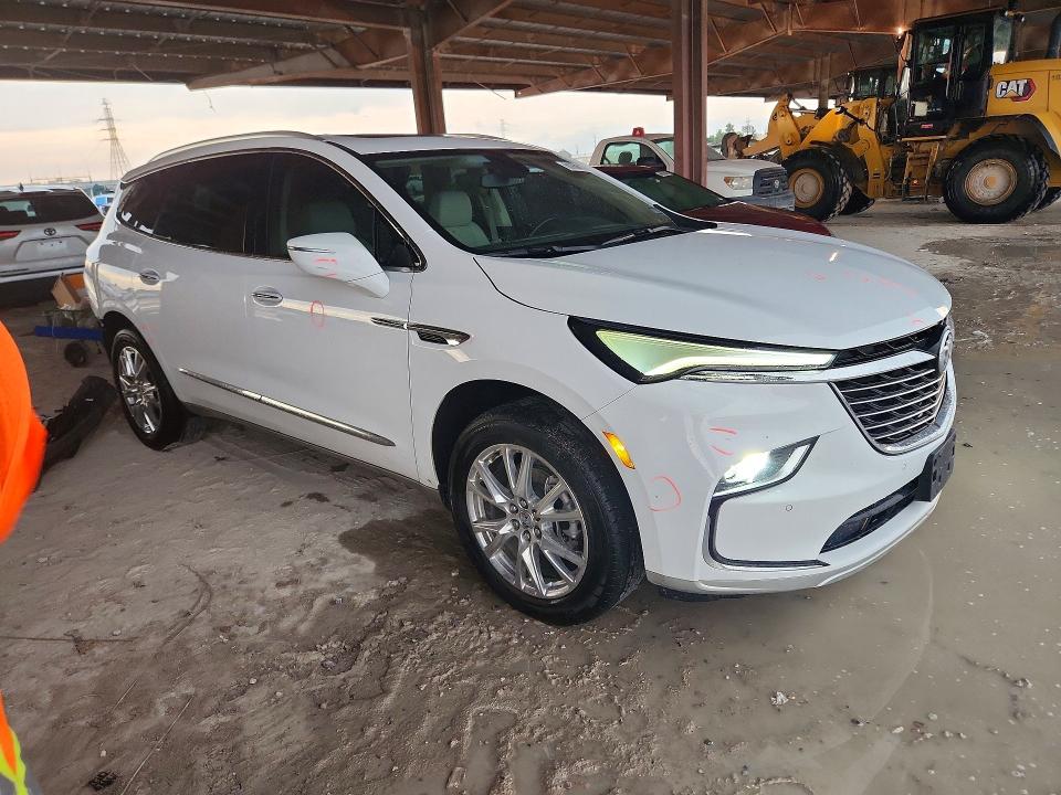 Photo 4 from auction – 2023 BUICK ENCLAVE with VIN 5GAERBKW6PJ104491