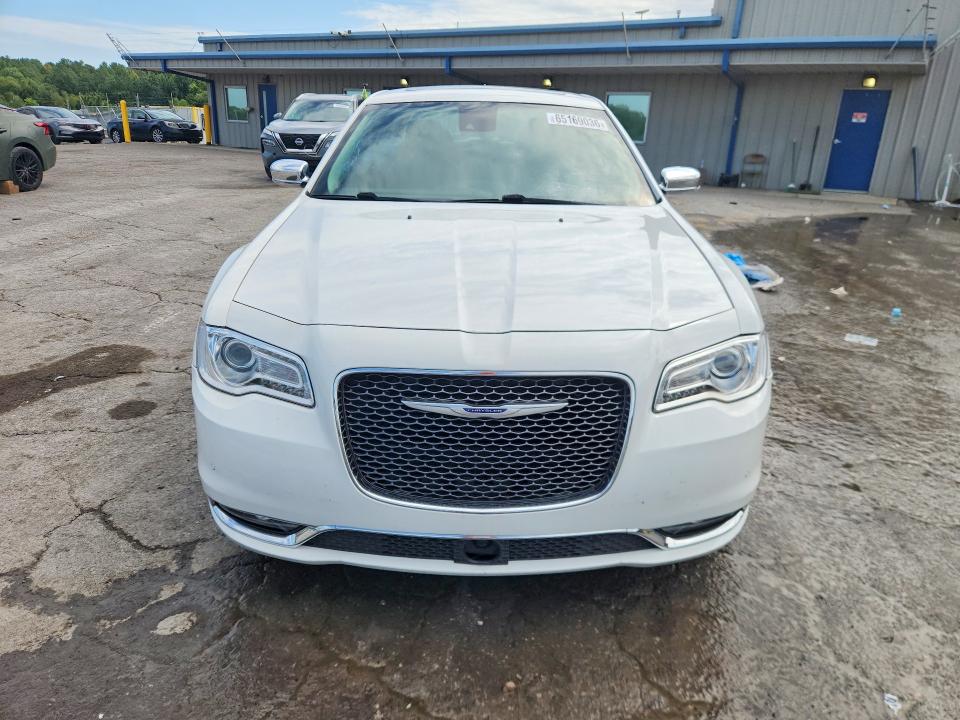 Photo 5 from auction – 2019 CHRYSLER 300 with VIN 2C3CCAEG7KH705915
