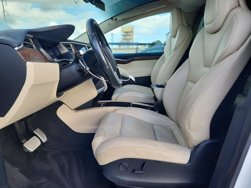 Photo 7 from auction – 2018 TESLA MODEL X with VIN 5YJXCDE27JF088765
