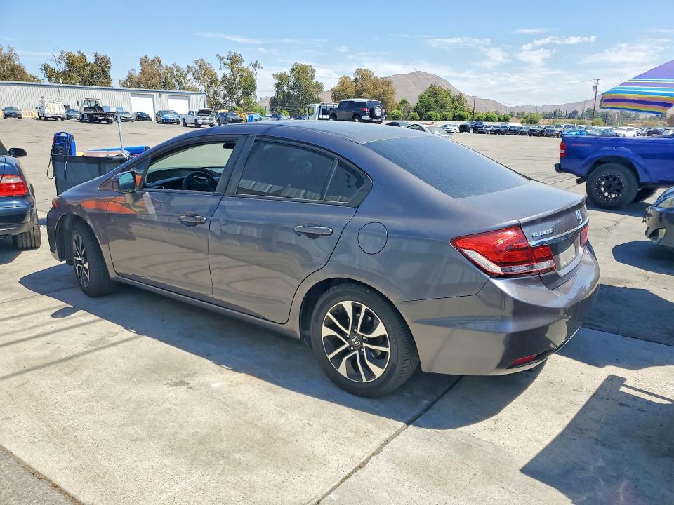 Photo 2 from auction – 2014 HONDA CIVIC with VIN 19XFB2F85EE272801