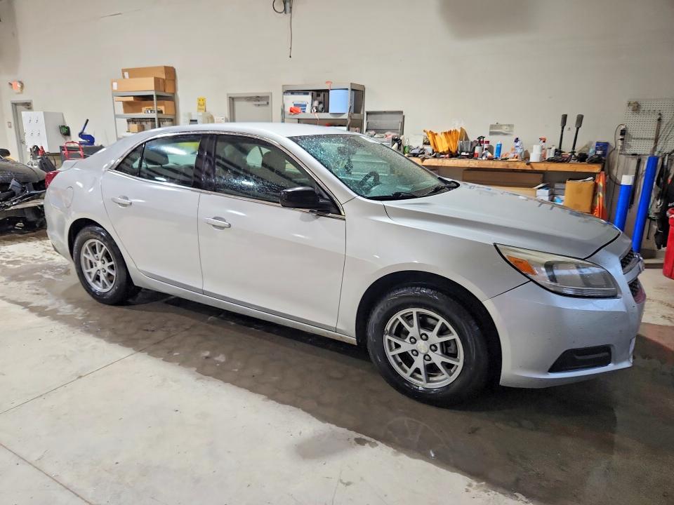 Photo 4 from auction – 2013 CHEVROLET MALIBU with VIN 1G11A5SA0DF280146