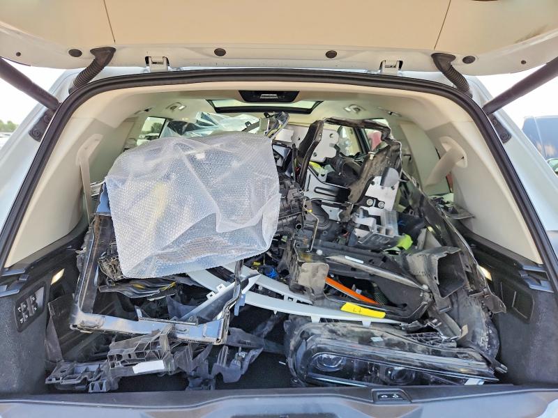 Photo 12 from auction – 2023 BMW X7 with VIN 5UX23EM01P9N67636