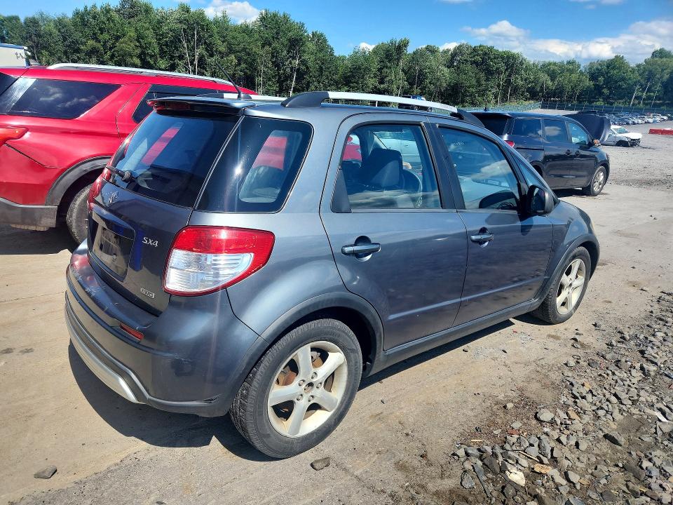 Foto 3 de la subasta – 2009 SUZUKI SX4 con VIN JS2YB417896200995
