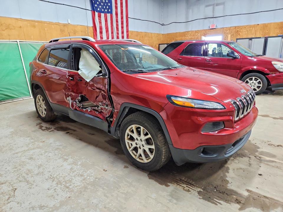 Photo 4 from auction – 2017 JEEP CHEROKEE with VIN 1C4PJMCS5HD223638