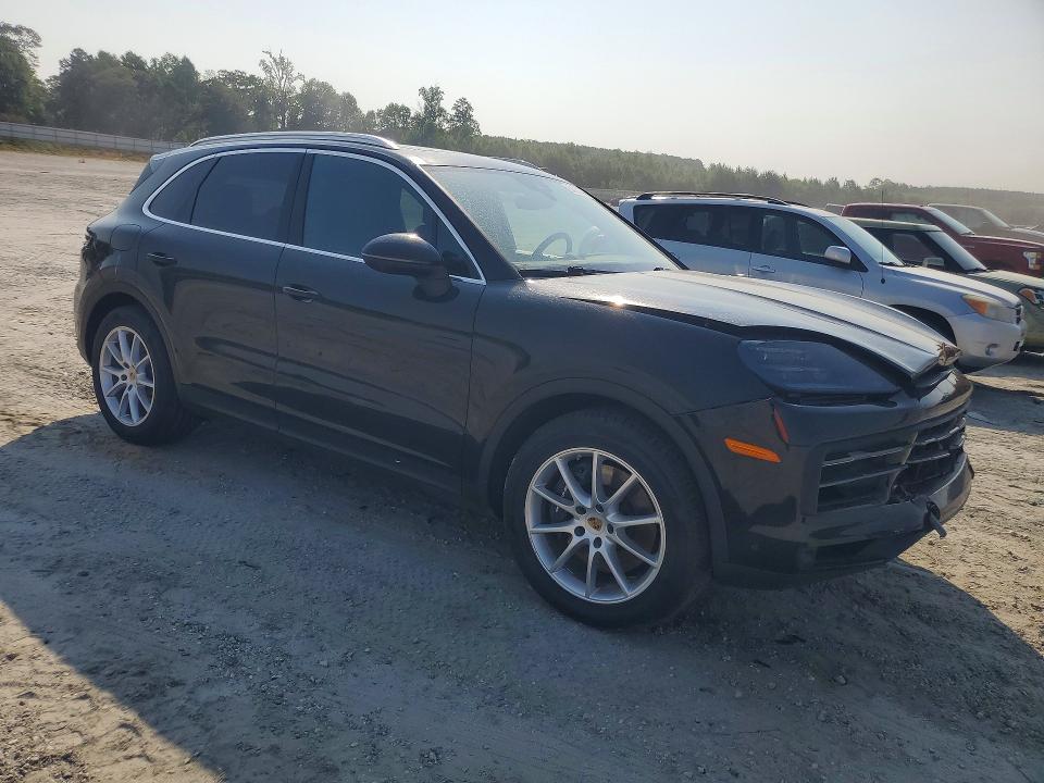 Photo 4 from auction – 2025 PORSCHE CAYENNE with VIN WP1AA2AYXSDA01507