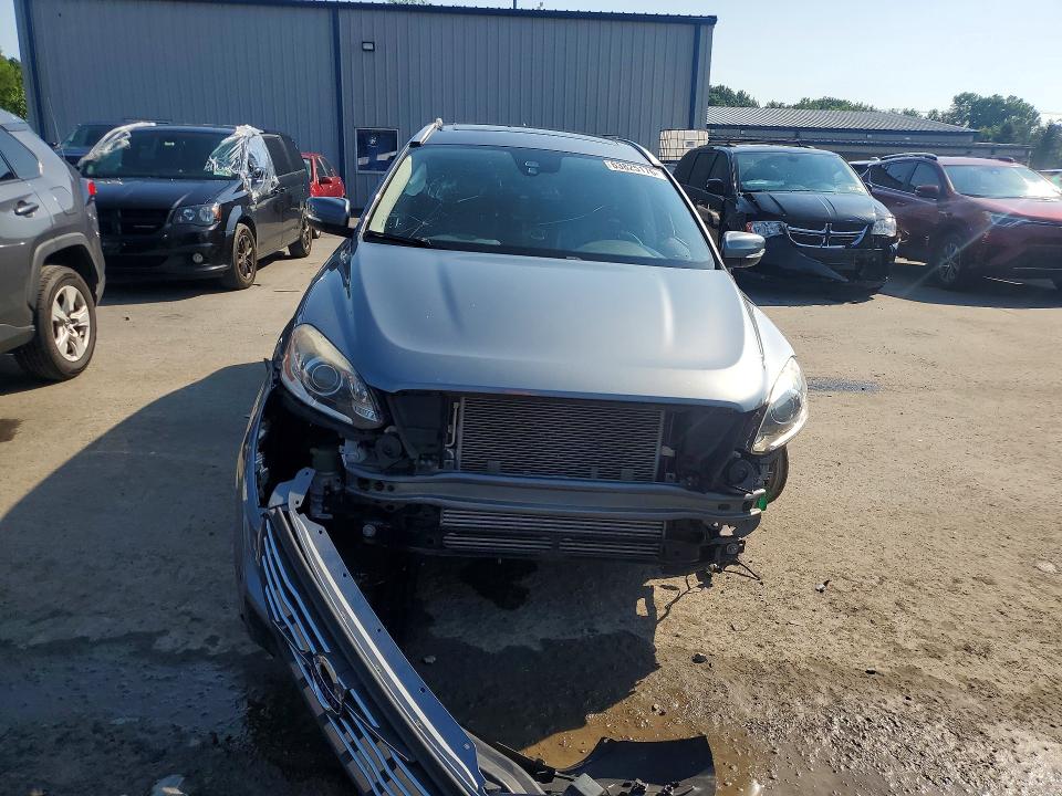 Photo 5 from auction – 2017 VOLVO XC60 with VIN YV440MRU8H2028365