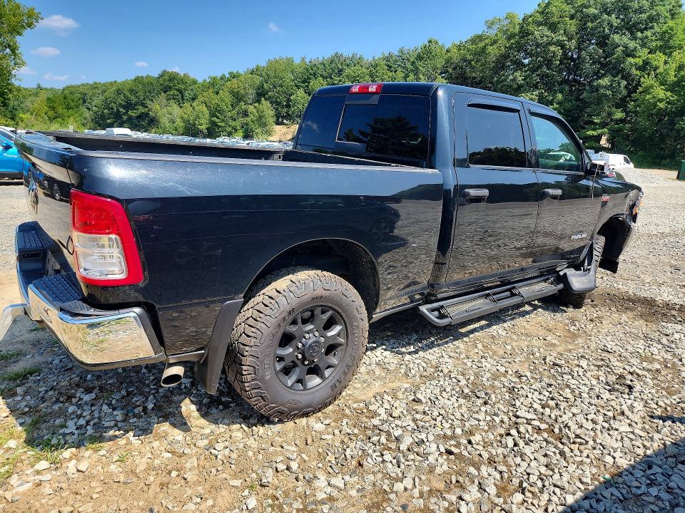 Photo 3 from auction – 2019 RAM 2500 with VIN 3C6UR5CJ3KG574350