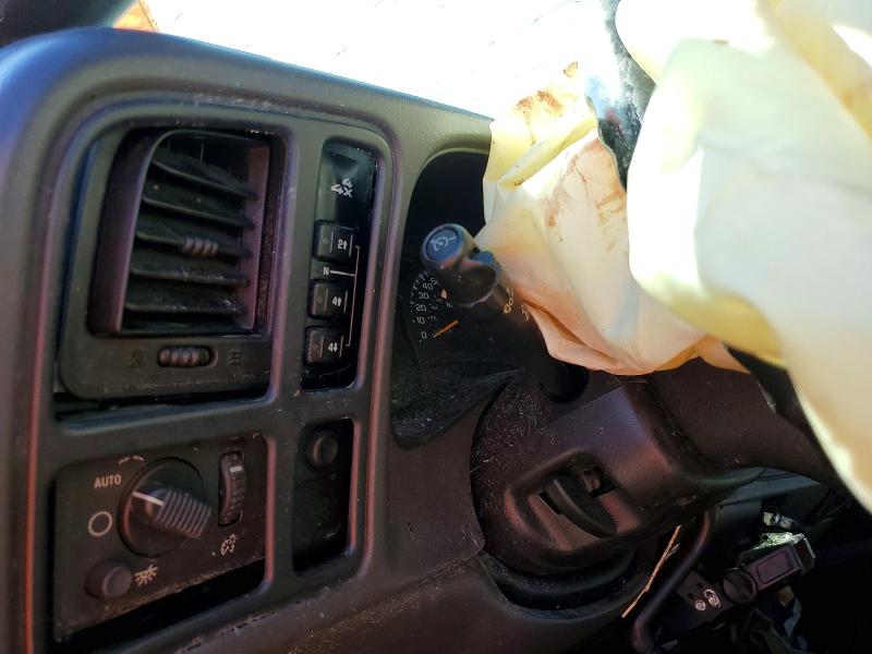 Photo 9 from auction – 2005 CHEVROLET SILVERADO with VIN 1GCHK23285F877829