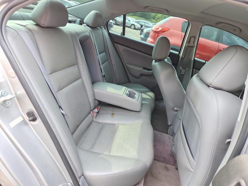 Photo 10 from auction – 2004 ACURA TSX with VIN JH4CL96894C027996