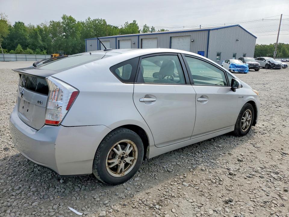 Photo 3 from auction – 2011 TOYOTA PRIUS with VIN JTDKN3DU8B5365430