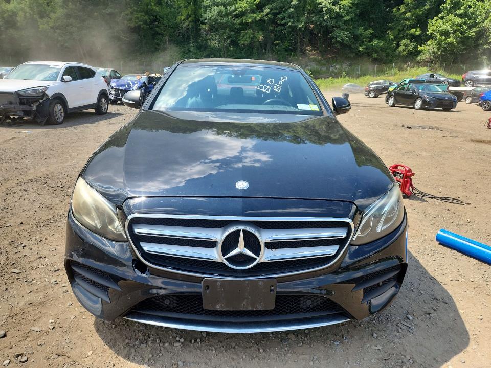 Photo 5 from auction – 2017 MERCEDES-BENZ E with VIN WDDZF4KB3HA032898