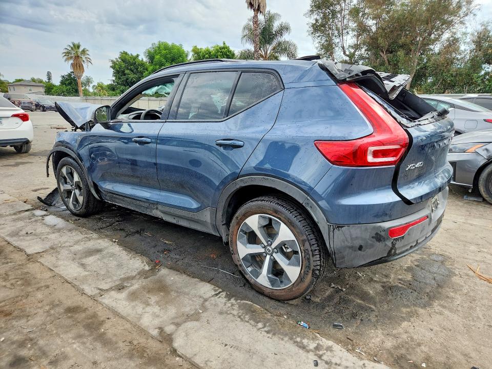 Photo 2 from auction – 2026 VOLVO XC40 with VIN YV4L12UC3T2805460
