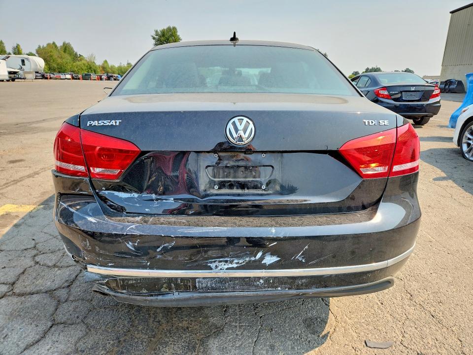 Photo 6 from auction – 2015 VOLKSWAGEN PASSAT with VIN 1VWBV7A3XFC118380